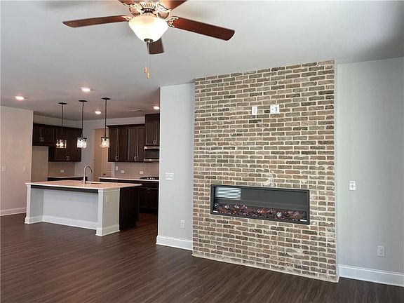 5th image of 359 Caledonia Ct