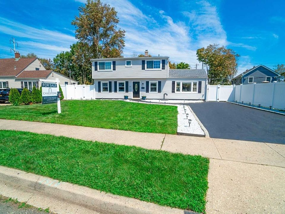 1st image of 17 Dogwood Ln