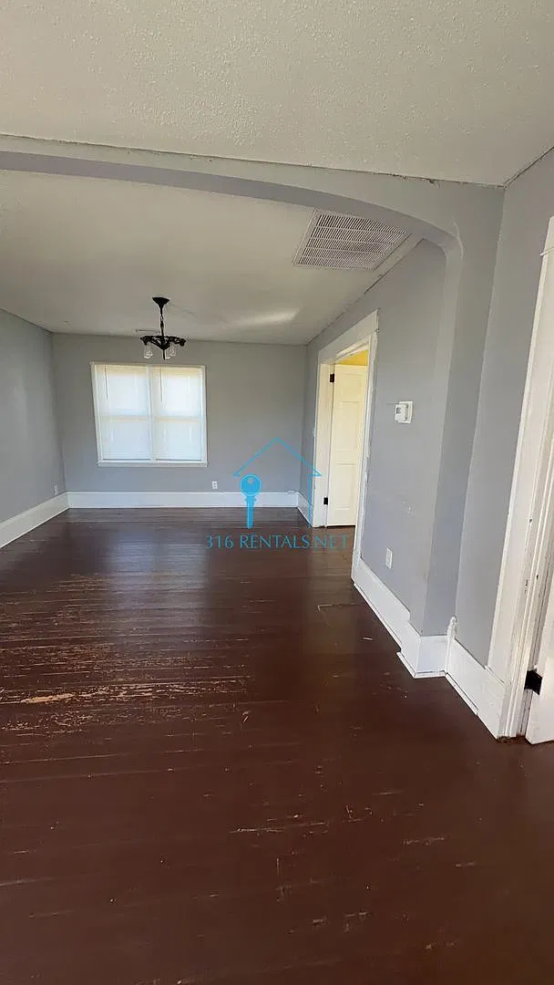 $850 - 2 bed 1 bath - Single Family Home — Photo 3