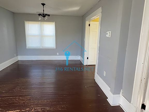 3rd image of 101 W Ragan St