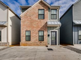 602 W 2nd St #110, Edmond, OK 73003