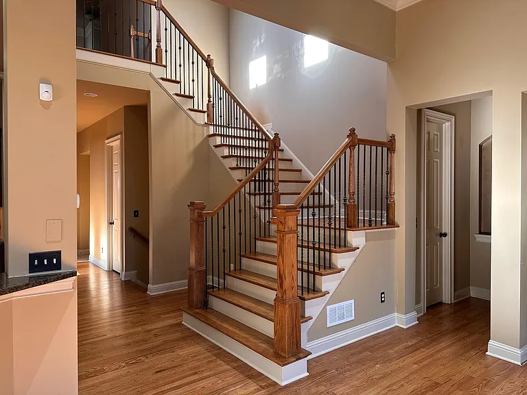 3258 Kentworth Ln — Photo 5
