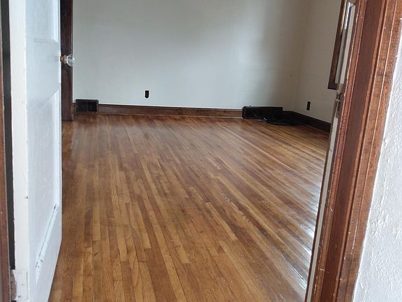 3rd image of 596 Englewood Ave Floor 2