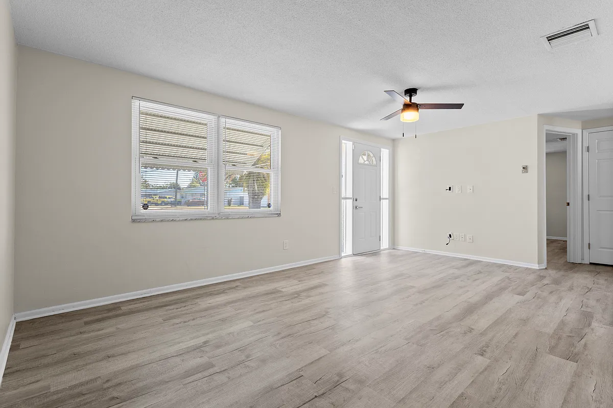 Building Photo - 2509 Sweetwood Dr