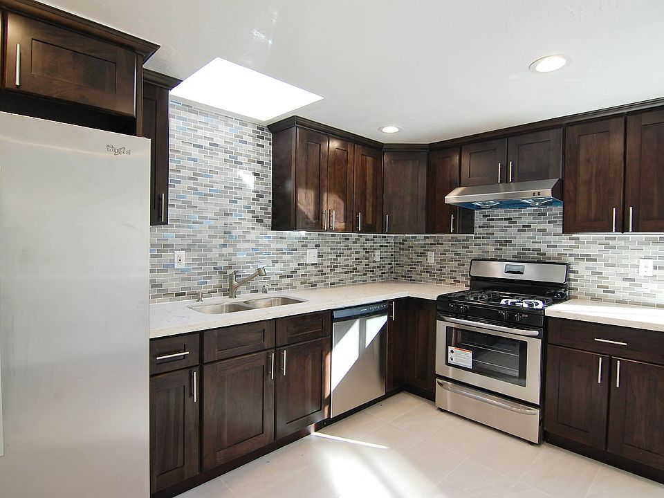 1st image of 798 Bellevue Ave