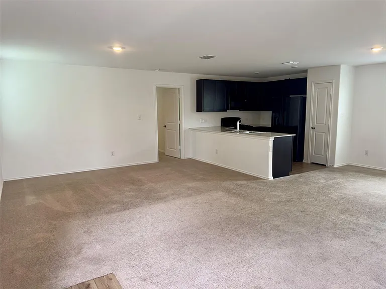 510 Sunray Dr — Photo 5