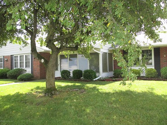 5th image of 332B Canterbury Ct #1002