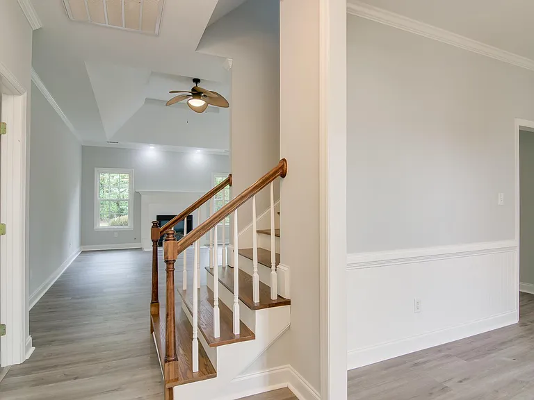 201 Dorset Dr — Photo 8