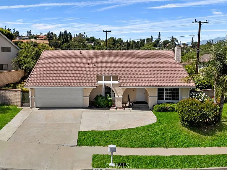 16495 Canelones Dr — Photo 36