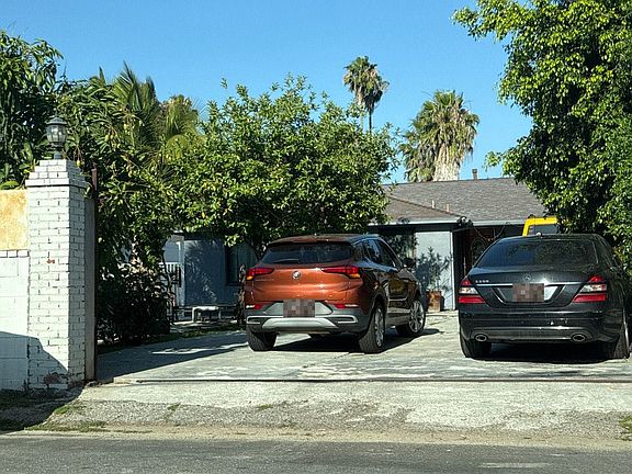3rd image of 8500 Rubio Ave