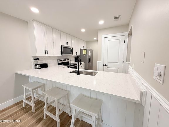4th image of 520-R Jackson Blvd #1912