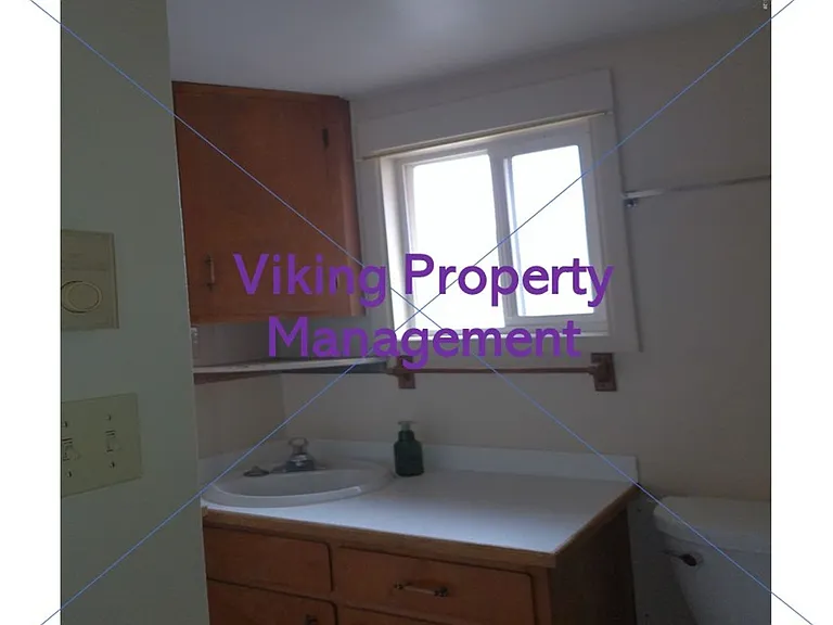 603 NE Lookout Ave #A — Photo 8