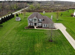 16870 Auburn Springs Dr, Chagrin Falls, OH 44023