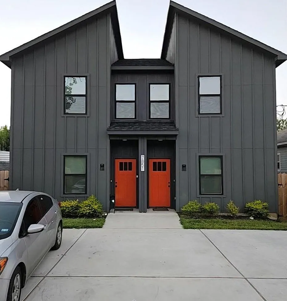 2 bed, 4.0 bath, 2048 sqft, $1,650 — Photo 1