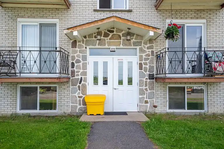 1st image of 895 Cartier Blvd #2