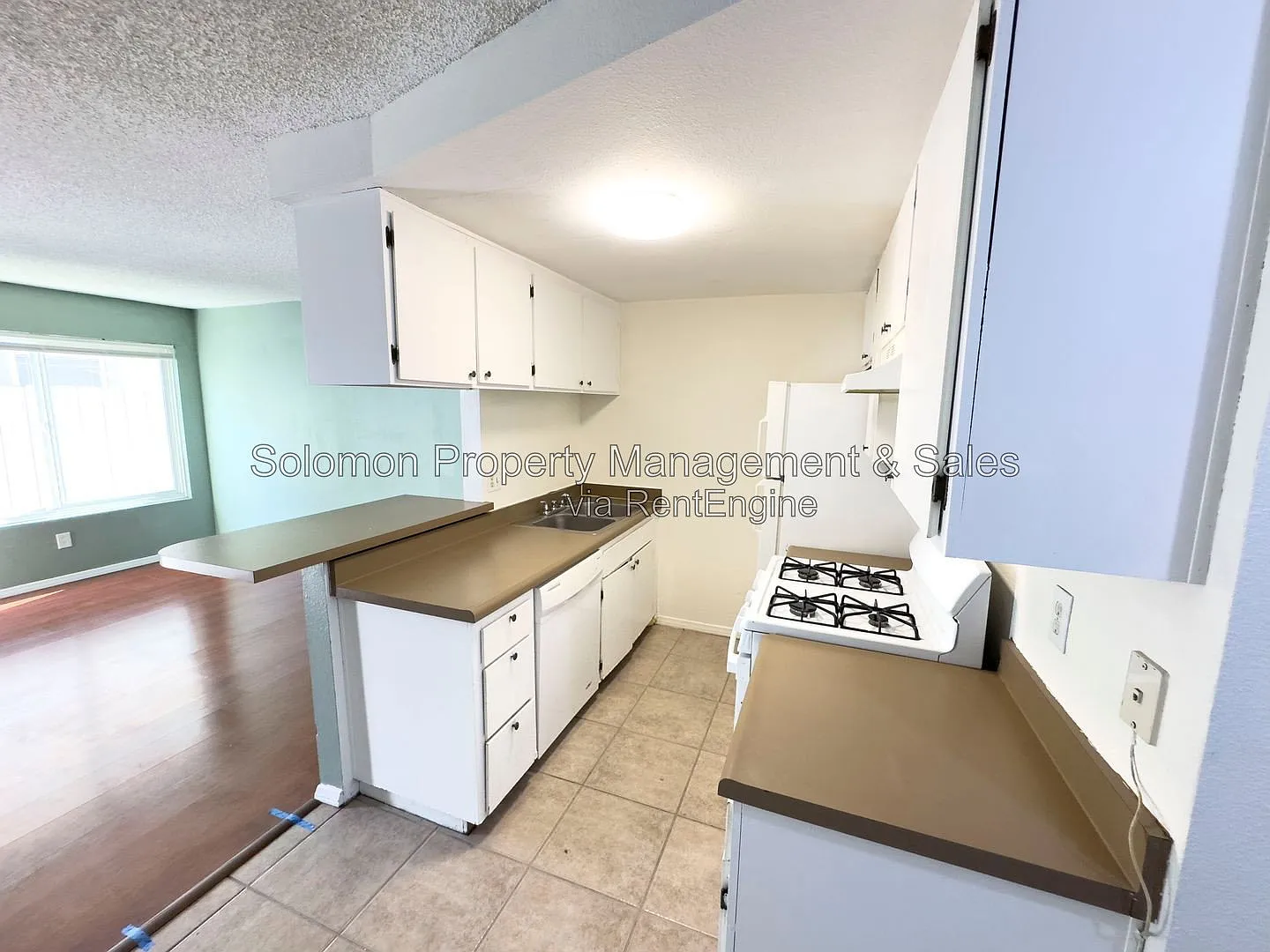 3 bed, 2.0 bath, 1100 sqft, $3,145 — Photo 4