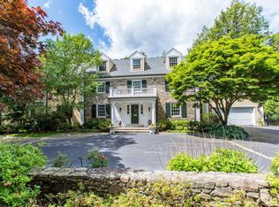 62 Woodcliff Rd, Wellesley, MA 02481