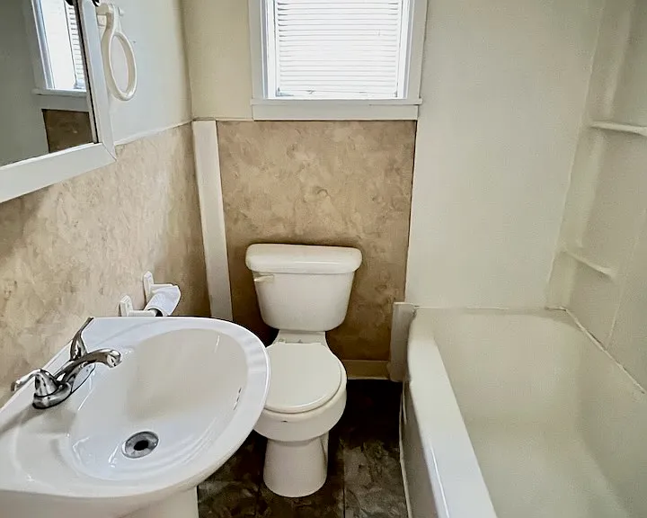 1374 Main St #1 — Photo 16
