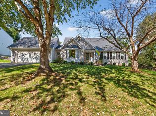 35570 Sassafras Dr, Round Hill, VA 20141