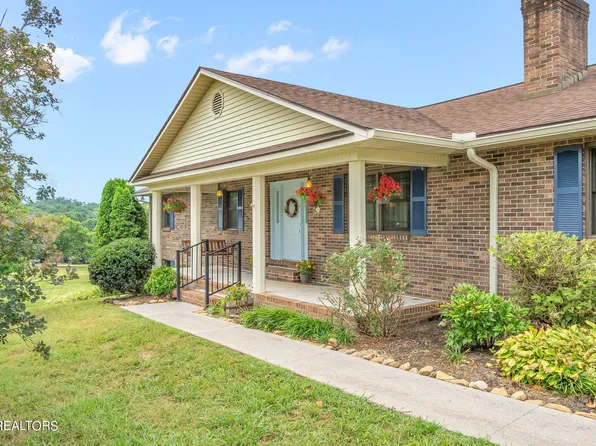 1468 Nathan Hills Dr, Maryville, TN 37801