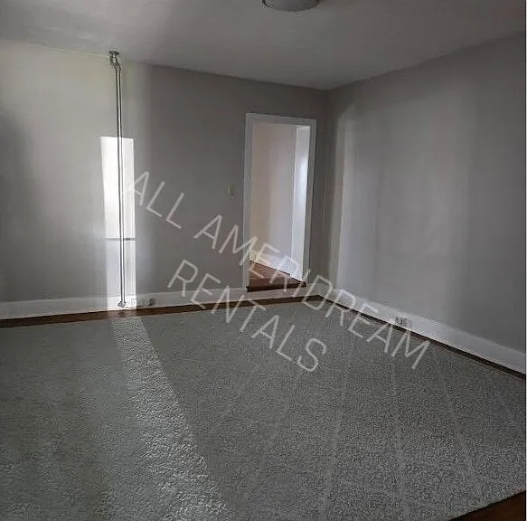 203 Baltimore St #1 — Photo 4