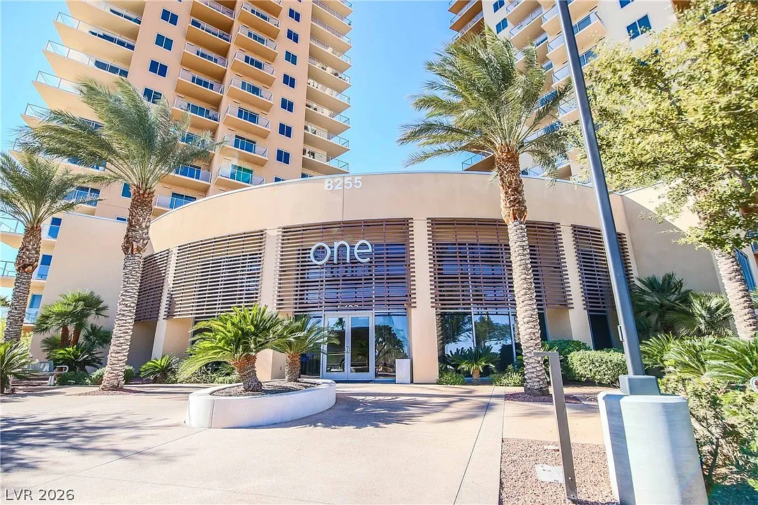 1 bed, 1.0 bath, 836 sqft, $1,650 — Photo 2