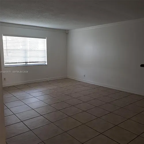 1300 Moffett St Photo 1