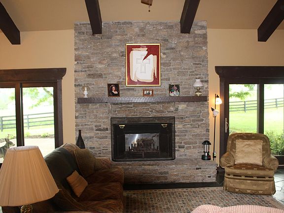 4th image of 5425 Greenwich Pike