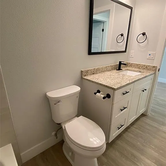 2933 Maiden Ln — Photo 16