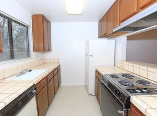 Edgewater, Bakersfield, CA 93311