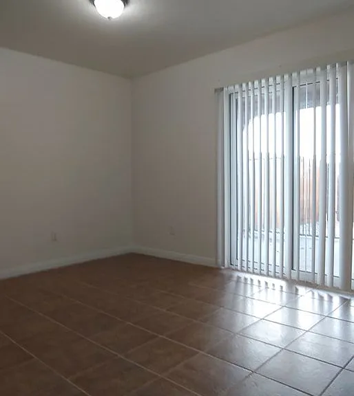 7113 Victor Pl — Photo 4