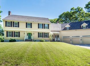 8 Heather Dr, Andover, MA 01810