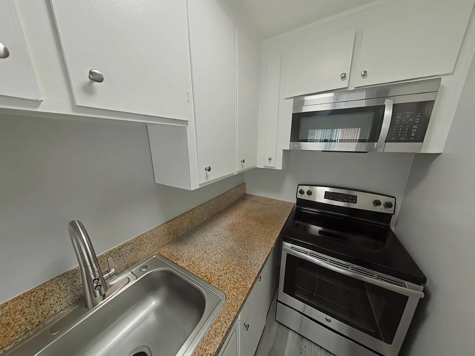 420 N Bayshore Blvd — Photo 1