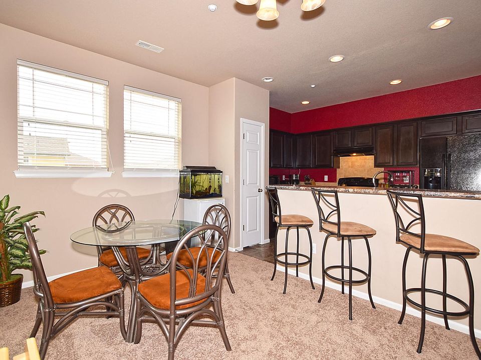 Breakfast Bar + Dining Area!