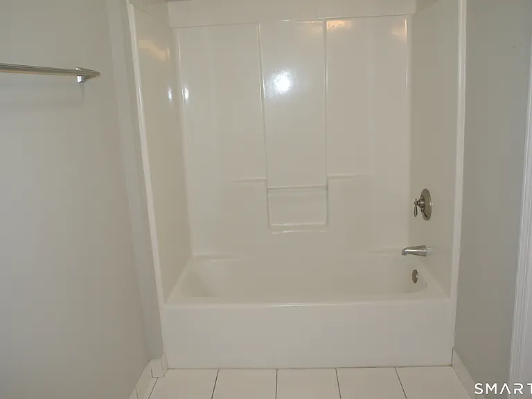 670 Boston Post Rd #7 — Photo 4