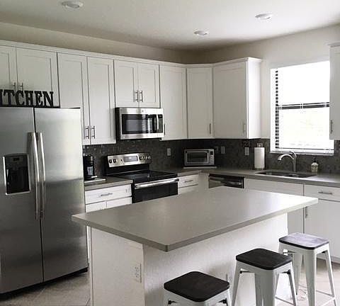 5th image of 12932 Anthorne Ln