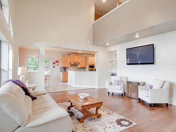 5th image of 502 Sage Ct