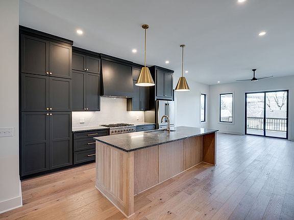 4th image of 605 Morrow Rd #B