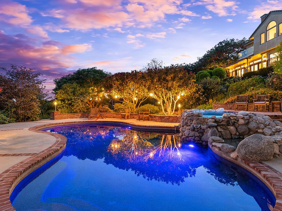 1st image of 6270 Zumirez Dr