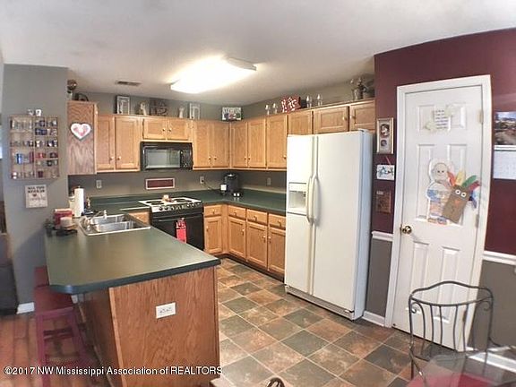 3rd image of 3416 Hourglass Dr W