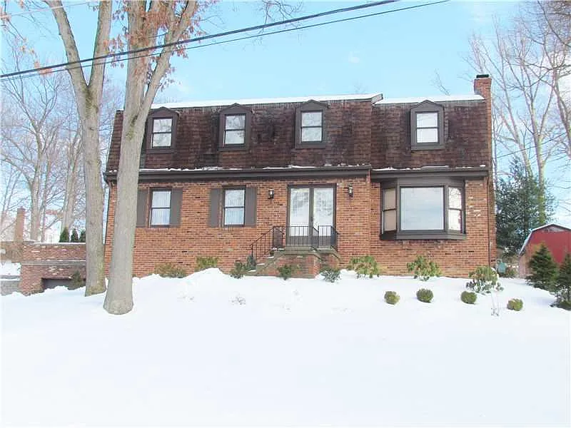 101 Woodside Dr photo 1