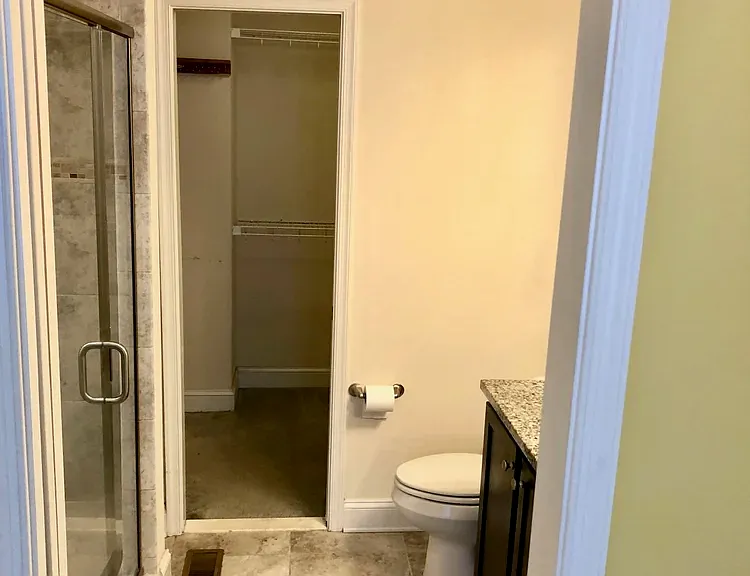 138 N Duncan St — Photo 19