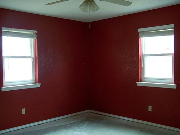 4th image of 3636 N Francis Ave