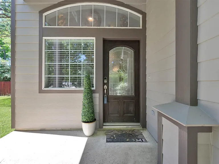 15 Aquiline Oaks Pl — Photo 4
