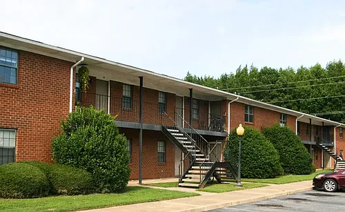 Ivy Court Apartments Photo 1