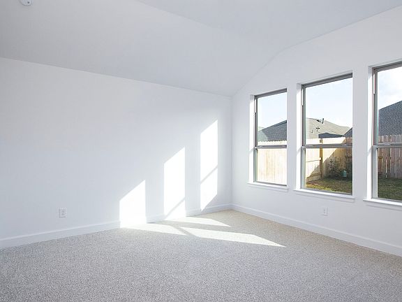 4th image of 27127 Cutleaf Daisy Ct