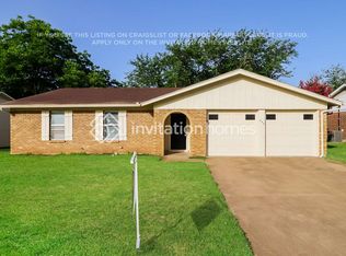 549 NW Chisholm Rd, Burleson, TX 76028