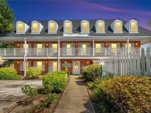 818 Moss St APT 101, New Orleans, LA 70119