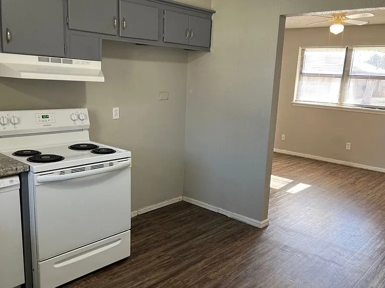 955 SW 4th Pl — Photo 23