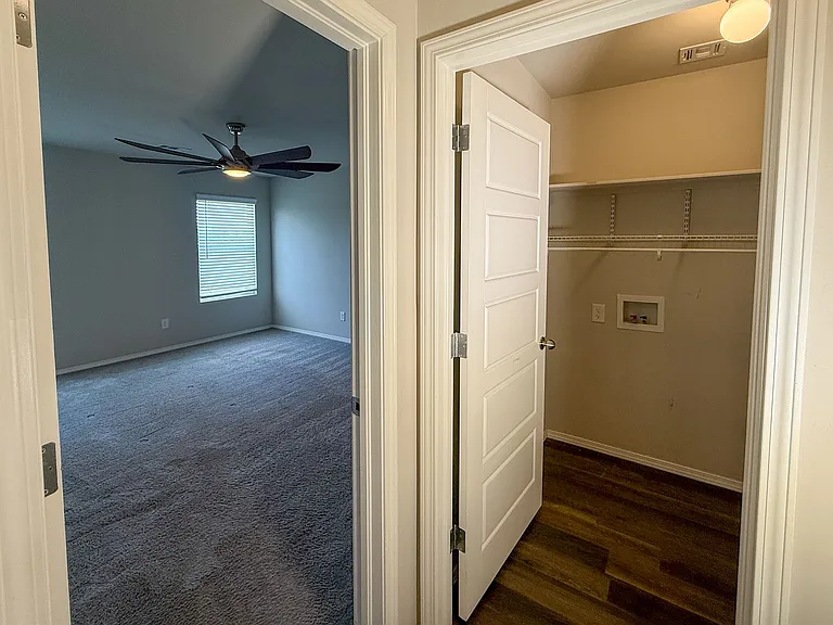 528 Fox Burrow Ln — Photo 13
